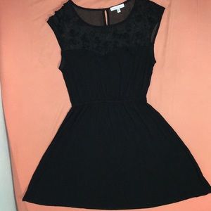 Juniors black dress
